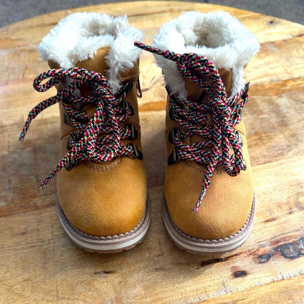 Chestnut Cat & Jack Toddler Boys Boots - Size 9